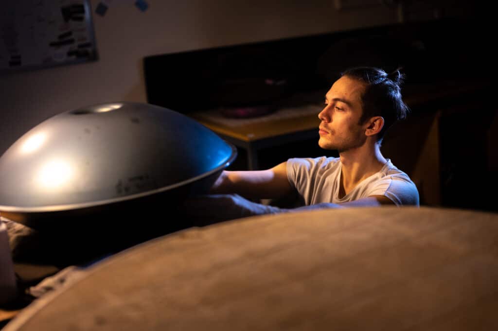 Handpan maker with a finished instrument